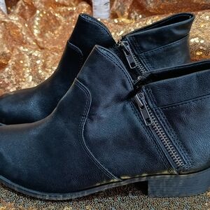 Sun + Stone Adelinee Black Ankle Booties